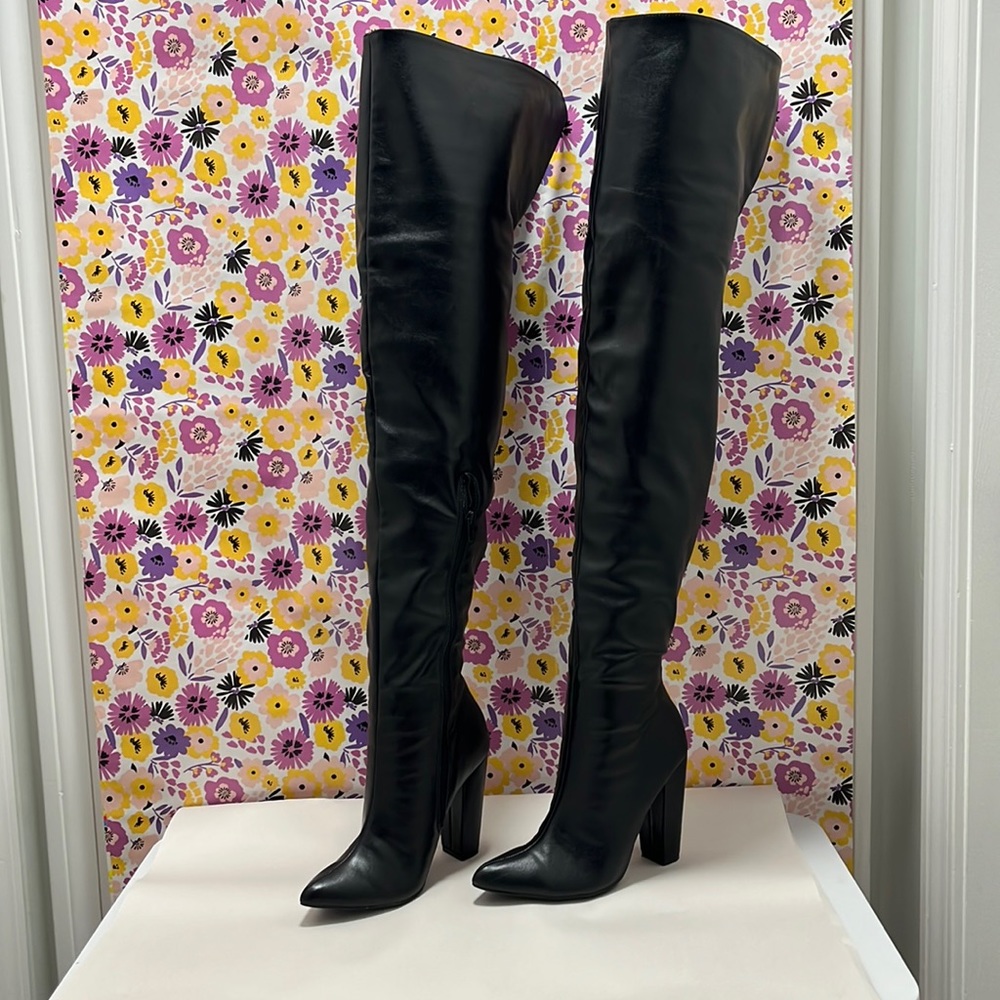Sexy Tall black boots
